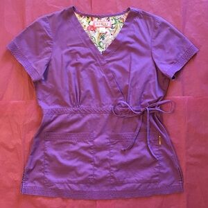 Koi Katelyn Solid Purple Scrub Top Size Small